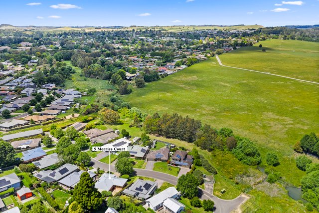 5 Morrice Court, NSW 2577