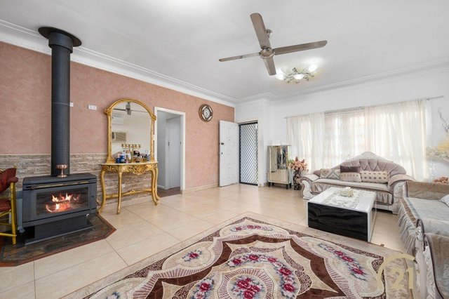 14 - 14a Benelong Avenue, NSW 2164