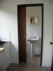 Laundry to Shower Room 