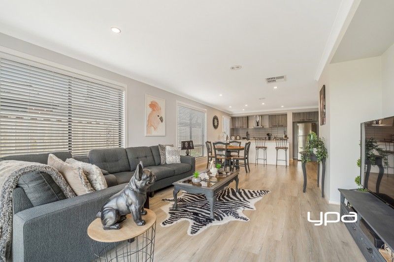 https://images.allhomes.com.au/property/photo/1e811d07d00783679a624aeb21759401_hd.jpg