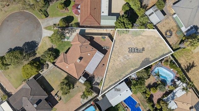 14A Lake Edge Lane, WA 6164