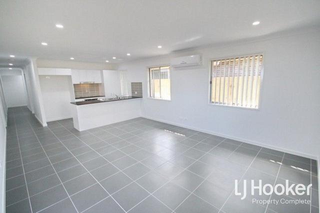 42 Cambridge Circuit, QLD 4207
