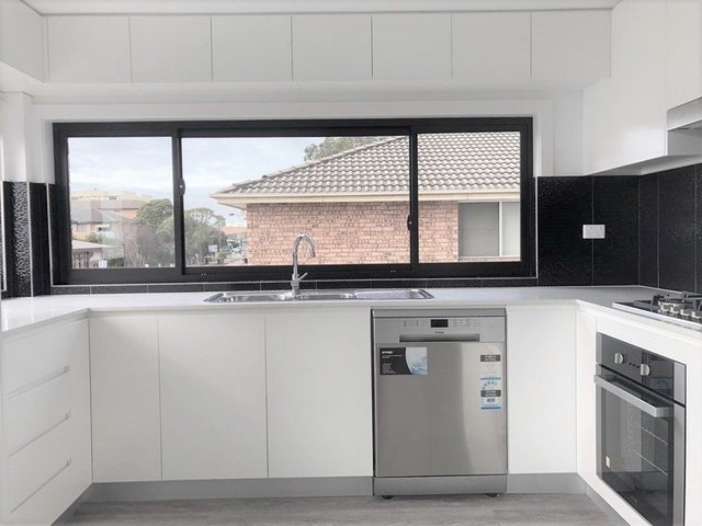 4/128 Moore St, NSW 2170