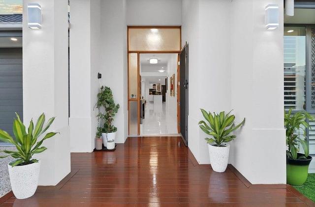 10 Chamomile Street, QLD 4503