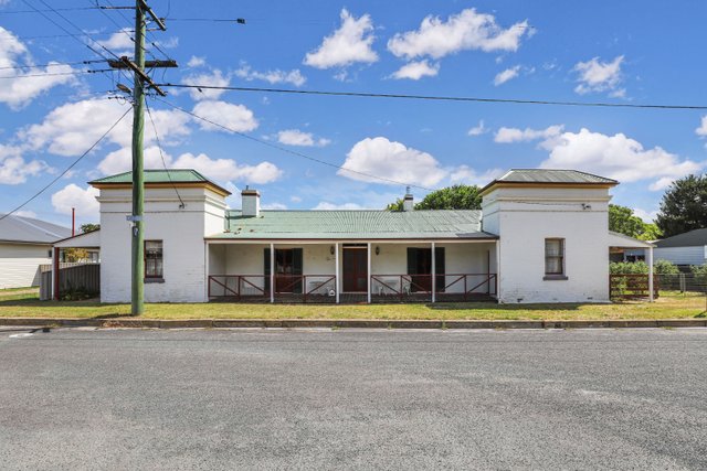 102 Caveat Street, NSW 2632