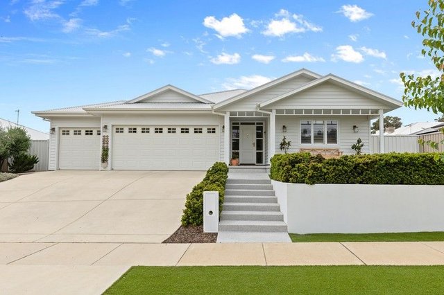 71 Deakin Avenue, NSW 2650