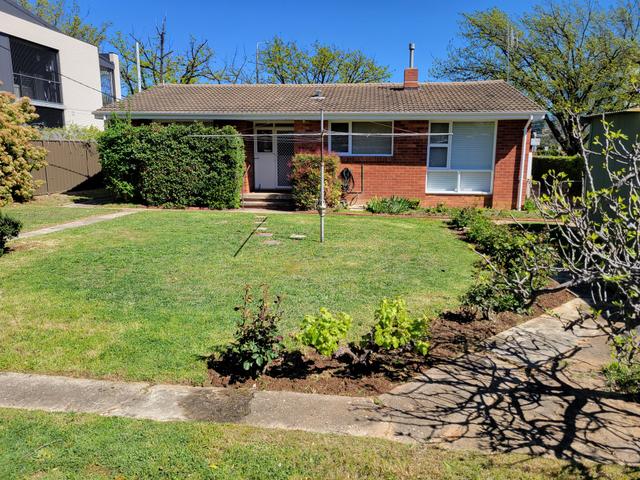 33 Antill Street, ACT 2602