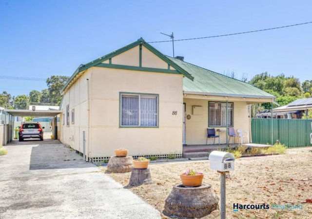88 Coombes Street, WA 6225