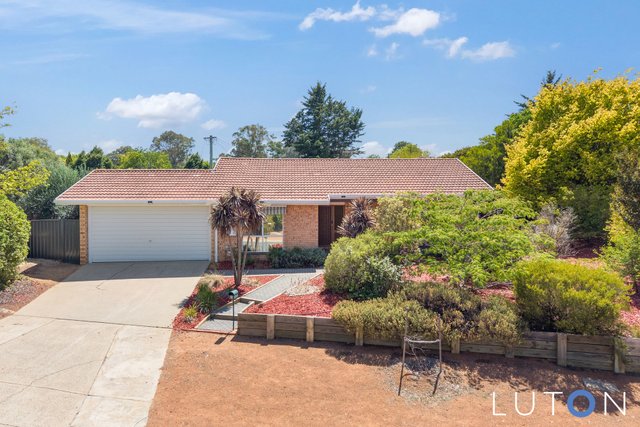 2 Cuscaden Crescent, ACT 2615