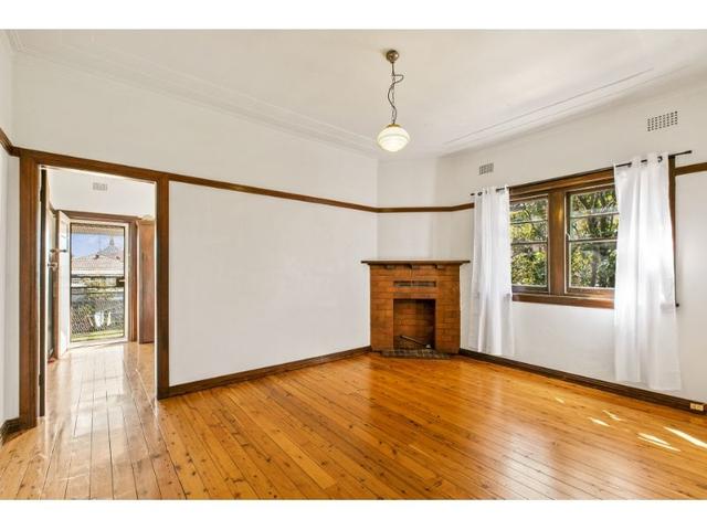 4/143 Victoria Street, NSW 2131