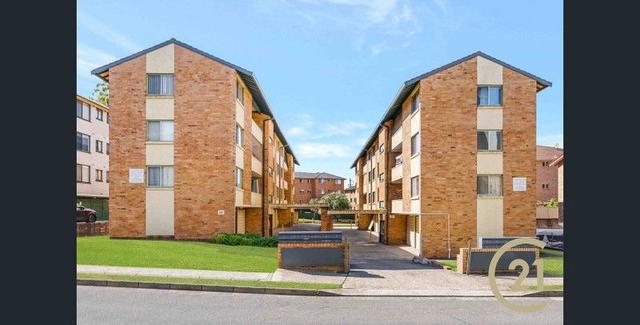8/28 Charles Street, NSW 2170