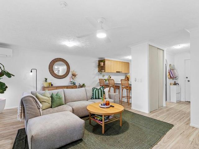 2/1 Burleigh Street, QLD 4220