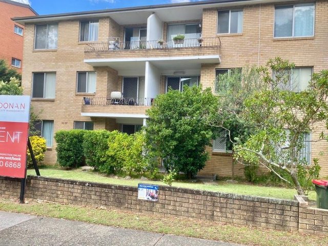2/33-37 Warialda Street, NSW 2217