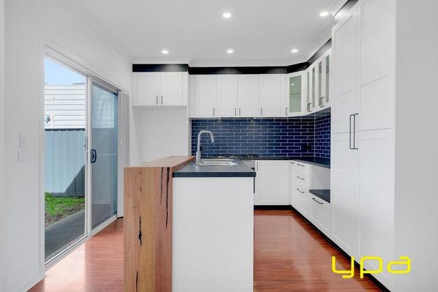 84 Thoresby Cct, VIC 3064