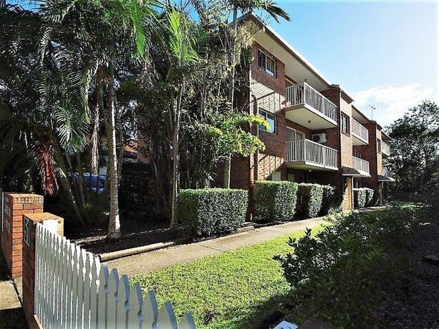 1/51 Knowsley Street, QLD 4120