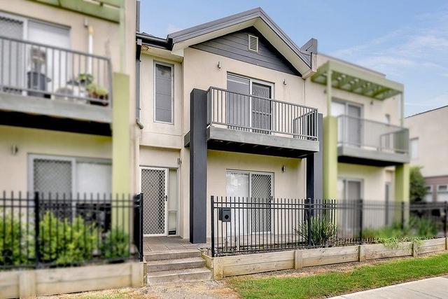 24/60 Cradle Mountain Drive, VIC 3064