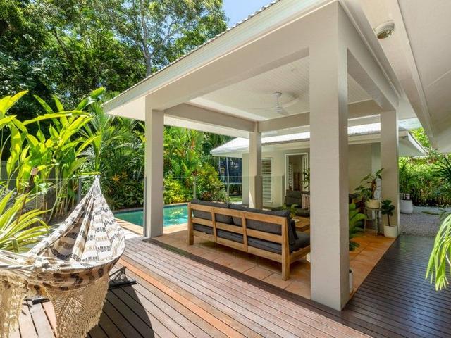 1/13 Little Reef Street, QLD 4877