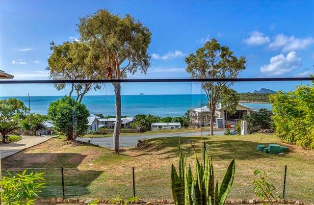 48 Blackcurrant Drive, QLD 4800