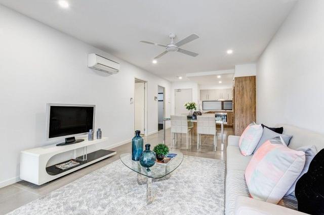 2/66 Broughton Road, QLD 4031
