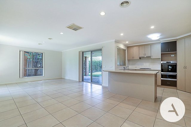 24 Dorothy Green Crescent, ACT 2913