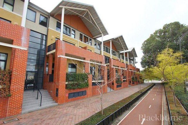 1/384 Roberts Road, WA 6008