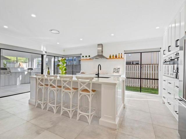 6 Gilgandra Close, QLD 4227