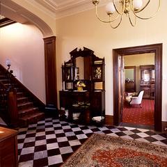 Lobby into sitting room