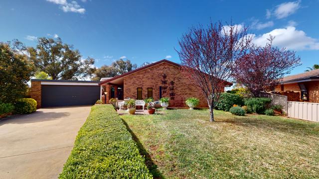 6 Rainbow Place, NSW 2830