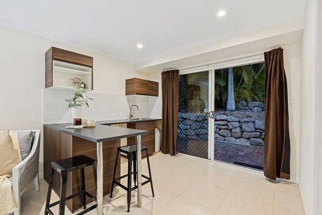 4 Kentucky Cr, QLD 4210