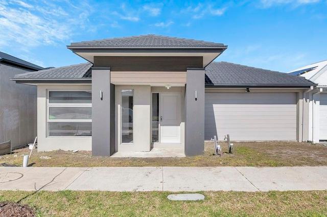 16 Molesworth  Crescent, VIC 3064