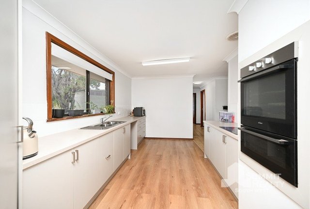 4 Hawkins Court, WA 6233