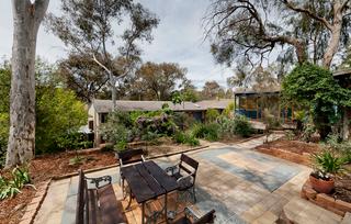 Entertaining in a Bushland Setting