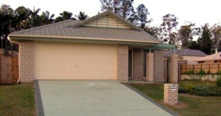 8 Blueberry Ash Crt, QLD 4124