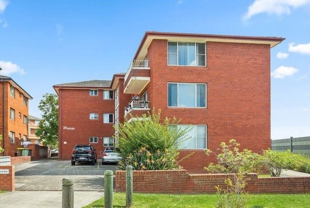 4/25 Romilly Street, NSW 2210