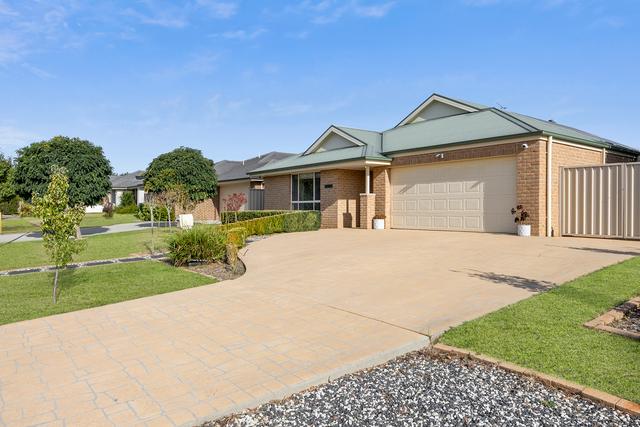 7 Angus Place, NSW 2621