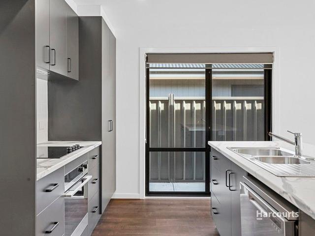 2/3 Chevalier Street, TAS 7026