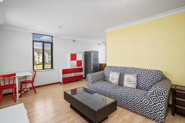 38B/62 Great Eastern Highway, WA 6103