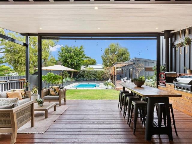 12 Fitzroy Road, WA 6103