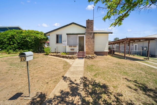 10 Boogen Place, NSW 2630