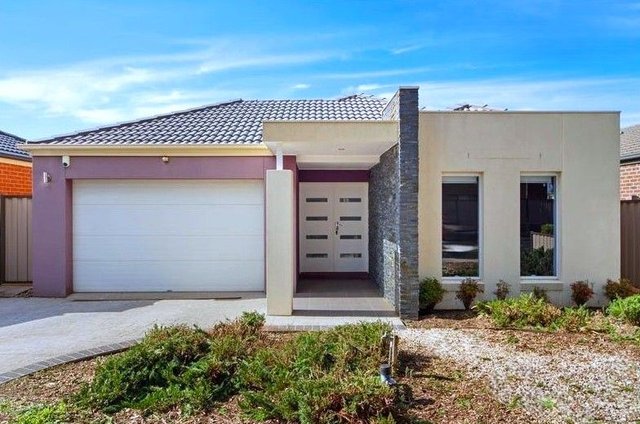 2 Mikayla Court, VIC 3023