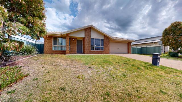 4 Shetland Avenue, NSW 2830