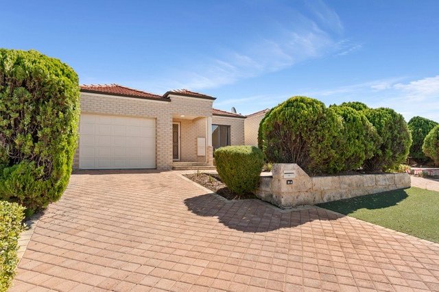 18A Fallow Crescent, WA 6163