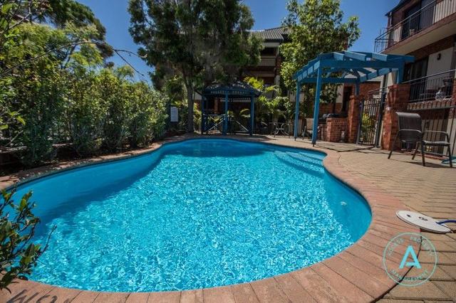 9/8 King George Street, WA 6100