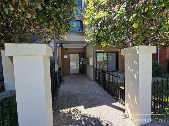 16/2 Monash Green Drive, VIC 3168