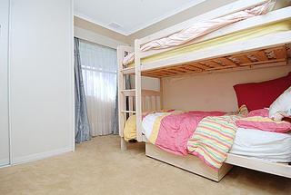 Bedroom (2005-08-04)