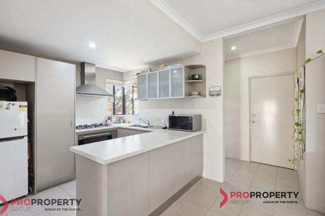 2/5 Pulchella Street, WA 6107