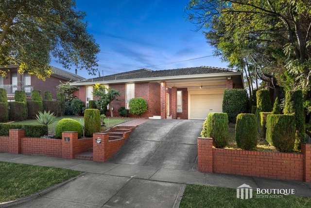15 Kaye Court, VIC 3175