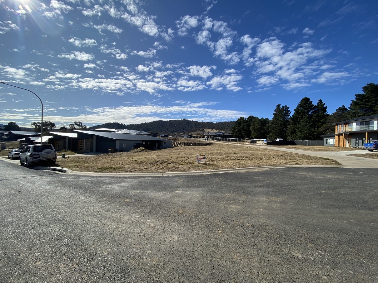 15 Willow Bay Place, East Jindabyne NSW 2627 Allhomes