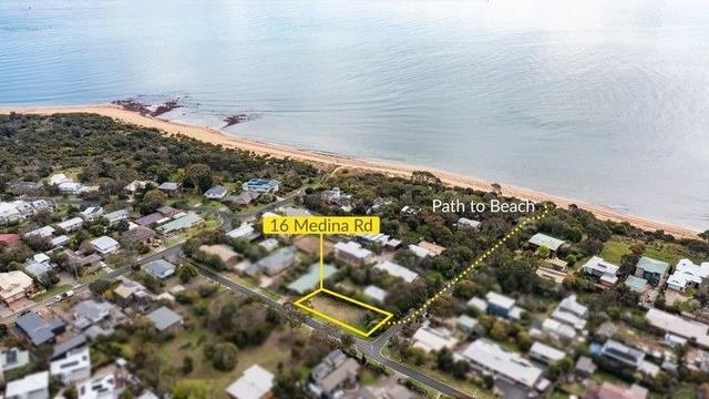 16 Medina Road, VIC 3922