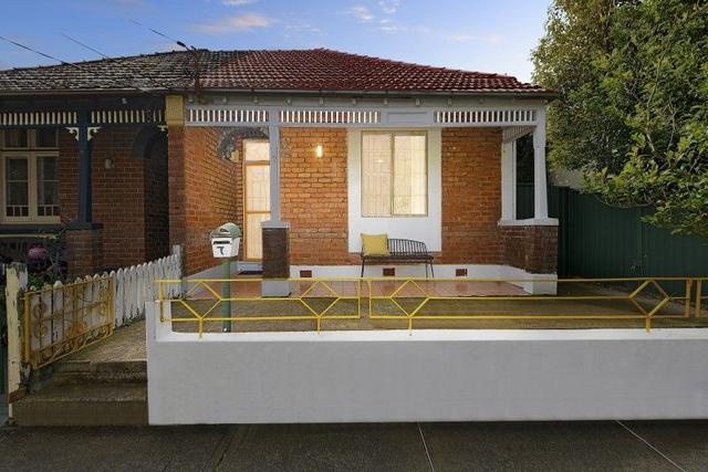 7 Woodland Street, NSW 2204